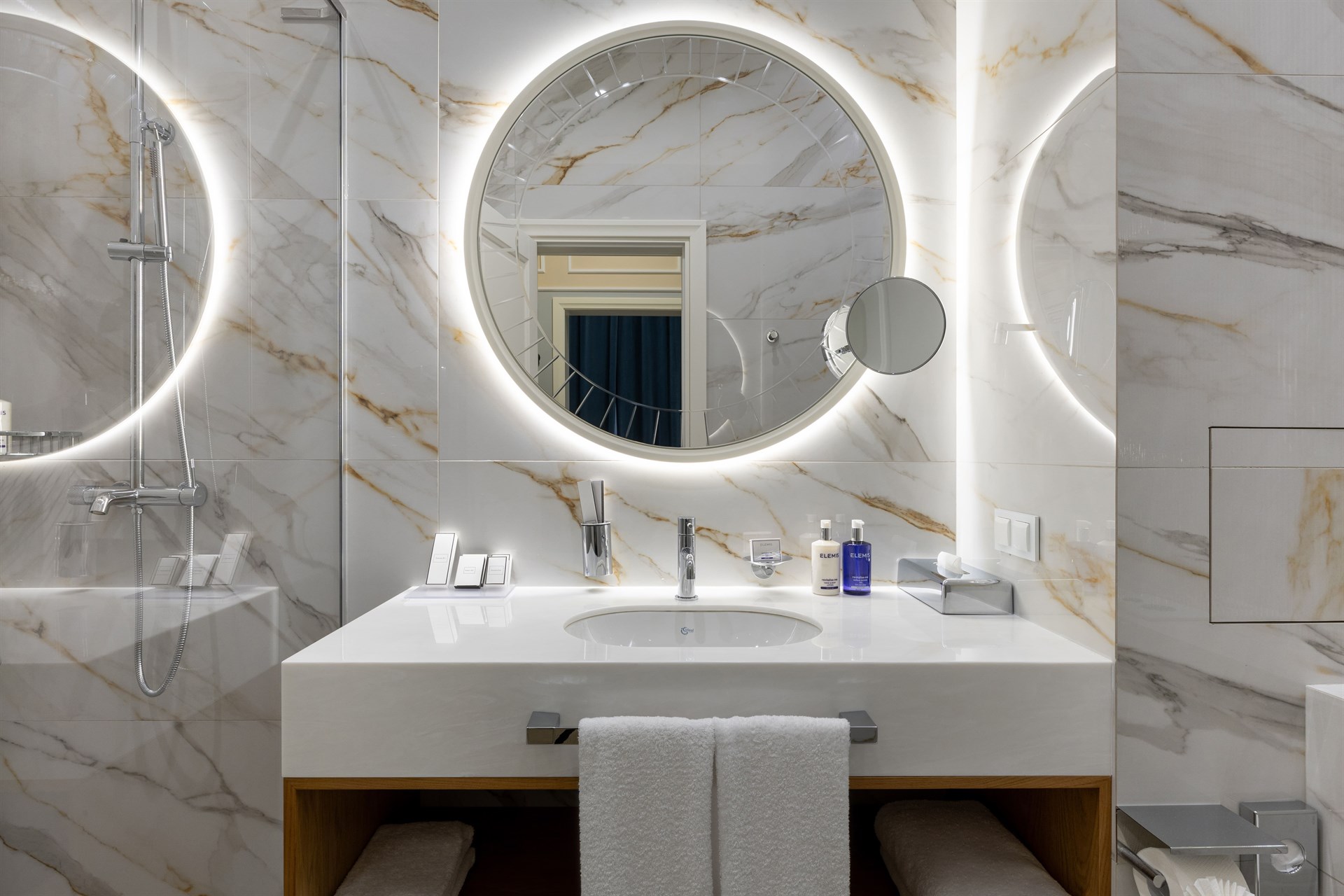 Стандарт с видом на море